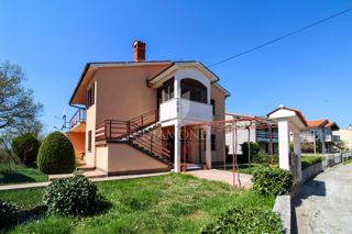 Labin, splendida casa familiare con tre unità abitative separate