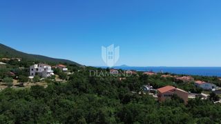 Albona, dintorni, terreno edificabile vicino al mare