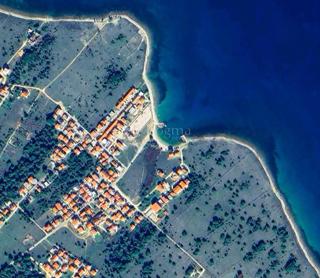 Terreno a Vir 296m2 vicino al mare e alla strada di accesso