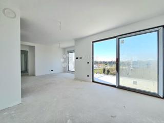 3 camere da letto, 3 parcheggi, vista mare