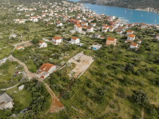Terreno agricolo Vinišće, Marina, 4.400m2