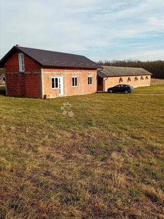 Casa Poljana Križevačka, Križevci, 292m2