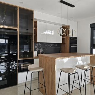 Casa Cvjetno naselje, Osijek, 150m2