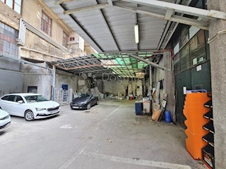 Locale commerciale Centar, Rijeka, 1.290m2