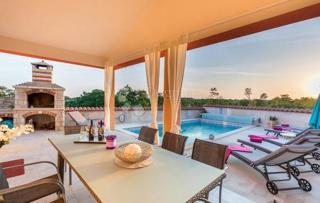 Casa Šarići, Marčana, Krvavići 39, 160m2