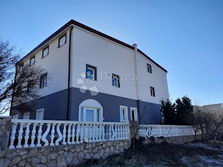 Casa Cesarica, Karlobag, 450m2