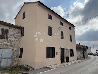 CASA NEL VECCHIO NUCLEO