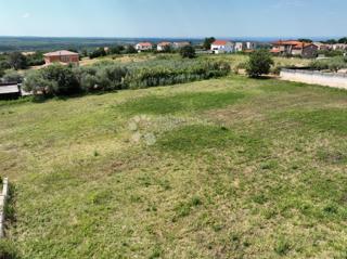 Interessante terreno edificabile per ville o appartamenti, 3.150 m²