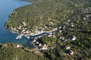 Seconda fila al mare – terreno edificabile Žman