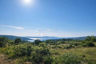 Ampio terreno edificabile 1293m2 - vista e potenziale