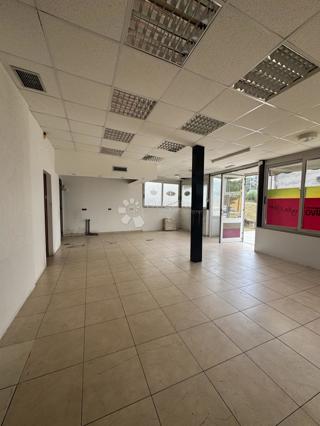 Locale commerciale Potpićan, Kršan, 72,70m2