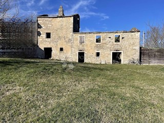 CASA DA RISTRUTTURARE CON BELLA VISTA, GRISIGNANA