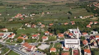 Terreno Brnaze, Sinj, 1.504m2