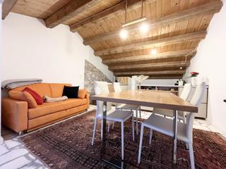 ROMANTICA CASA IN PIETRA A SCHIERA CON BELLISSIMA VISTA