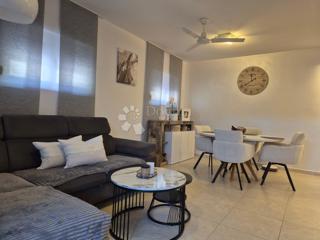 Appartamento con due camere a pochi passi dal mare – Okrug Gornji