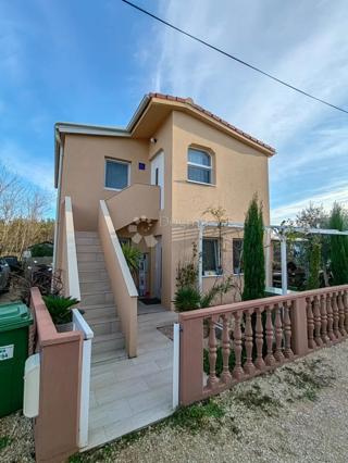 CASA IN VENDITA ISOLA DI VIR