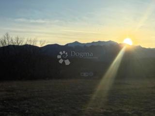 Terreno edificabile Lovinac, 1.972m2