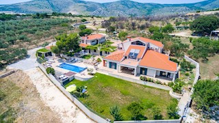 Casa Trogir, 690m2