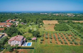 Casa indipendente con piscina e vista sulla natura!