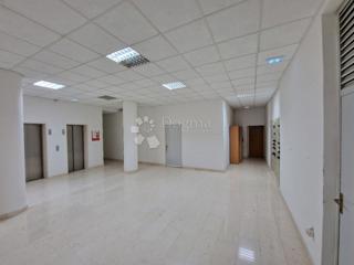 Locale commerciale Split 3, Split, 277,70m2