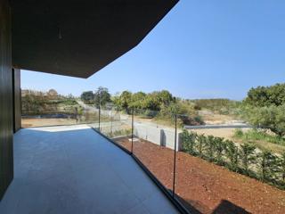 Nuovo edificio di alta qualità con vista sul mare