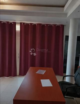 Locale commerciale Makarska, 27m2