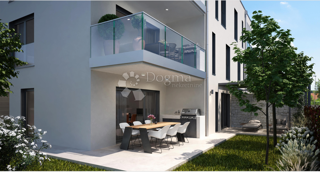 Zona di Umago, moderno appartamento al piano terra con giardino privato di 115 m²