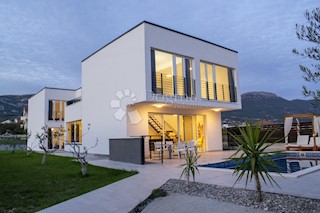 Casa Kaštel Novi, Kaštela, 750m2