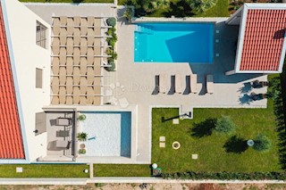 Casa Poljica Brig, Nin, 300m2
