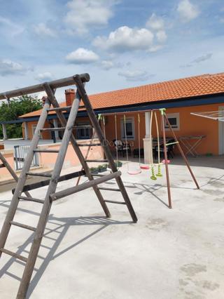 Casa Tinjan, 332m2