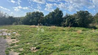 Terreno edificabile Šikići, Pula, 579m2