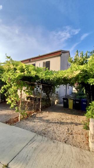 Casa Njivice, Omišalj, 296m2