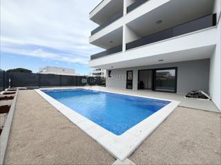 NOVIGRAD - APPARTAMENTO DI LUSSO CON PISCINA