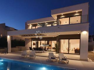Casa Novalja, 310m2