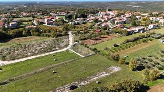 Terreno edificabile Kanfanar, 646m2