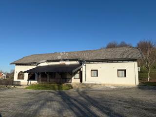 Locale commerciale Ivanec, 372m2