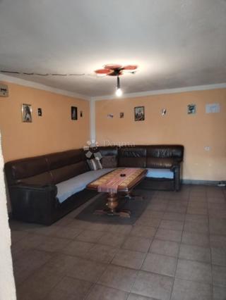 Casa Donje Mekušje, Karlovac - Okolica, 1.233m2