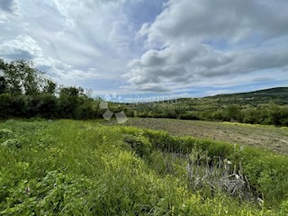 TERRENO AGRICOLO EDIFICABILE CON VISTA, KRASICA