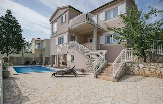 Casa Ravni, Raša, 181m2