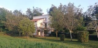 Casa con ampio terreno edificabile – Pisino