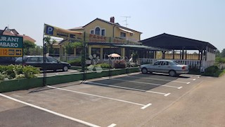 Locale commerciale Kmeti, Umag, 600m2