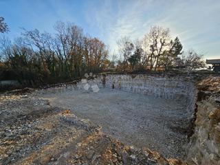 Opportunità! Terreno combinato con permesso di costruzione - Svetvinčenat