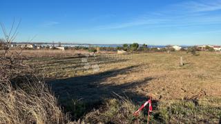 Terreno edificabile vicino al mare, infrastrutture
