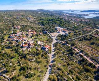 Terreno edificabile Rogoznica, 1.430m2