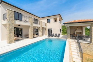 IMPRESSIONANTE VILLA CON VISTA SUI VIGNETI E SUL MARE