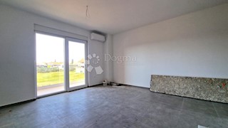 Spazioso appartamento con garage e 2 balconi in bella posizione!