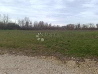 OCCASIONE!! TERRENO PER EDIFICIO RESIDENZIALE -Marčana