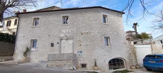 AUTENTICA VILLA IN PIETRA DOVE TI SENTIRAI UN NOBILE!