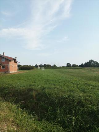 Terreno edificabile Odranski Obrež, Brezovica, 945m2