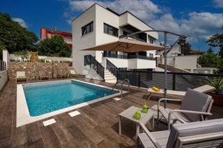 Casa Novi Vinodolski, 300m2